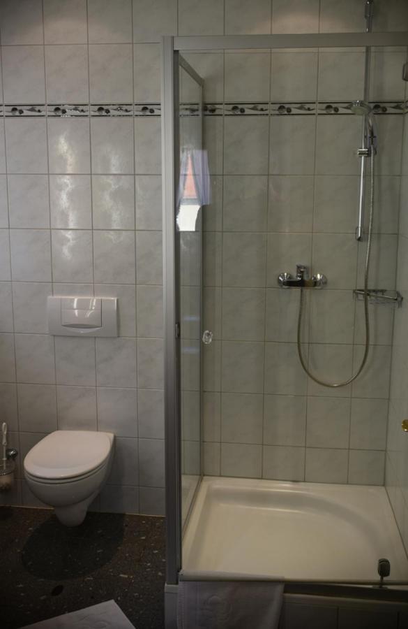 Gasthof Zum Goldenen Schiff - Lehm, Stil & Altstadtflair Marktbreit Kültér fotó