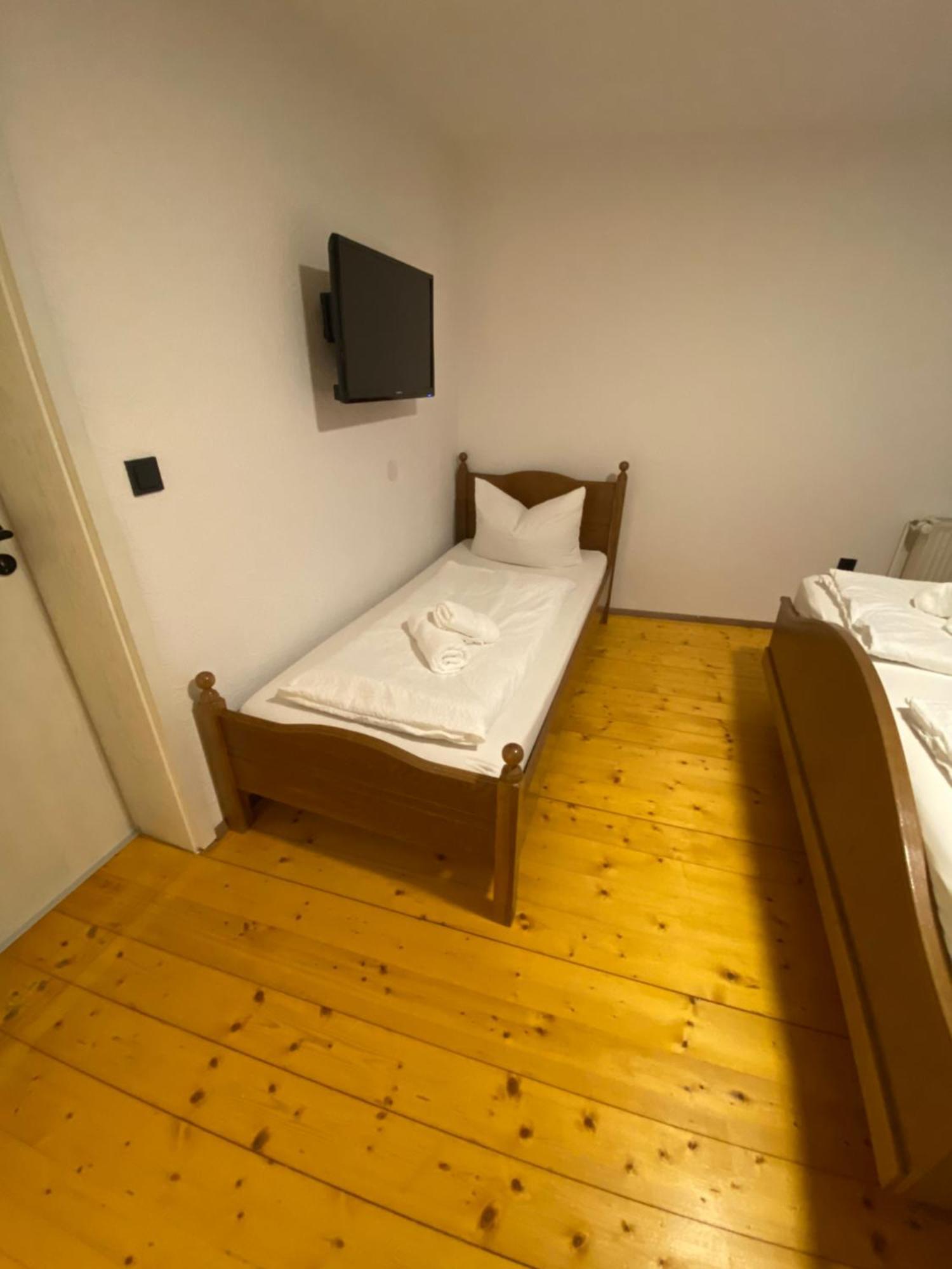 Gasthof Zum Goldenen Schiff - Lehm, Stil & Altstadtflair Marktbreit Kültér fotó